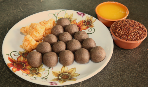 Nachani Ladoo  Gulache